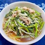 空心菜ともやしと豚肉炒めの醤油ラーメン